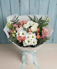 Букет цветов из:  Розы, Лизиантусы и Хризантемы в Старонижестеблиевской