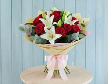 Букет цветов из:  Лилии и Розы в Старонижестеблиевской