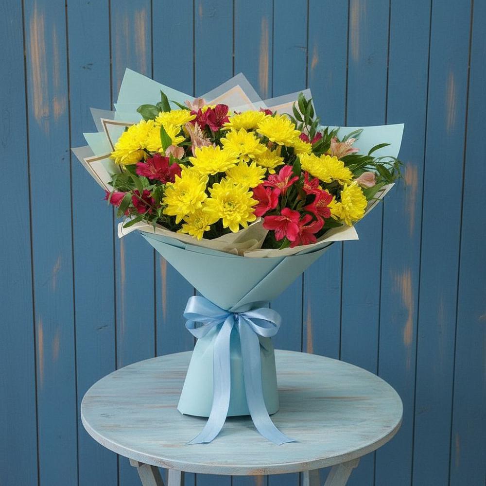 Букет цветов из: Альстромерии и Хризантемы в Старонижестеблиевской