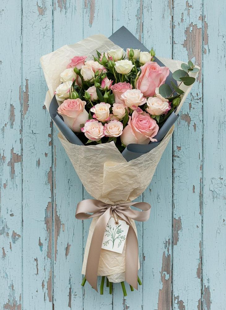 Букет цветов из: Розы в Старонижестеблиевской