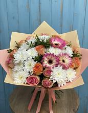 Букет цветов из:  Розы, Герберы и Хризантемы в Старонижестеблиевской