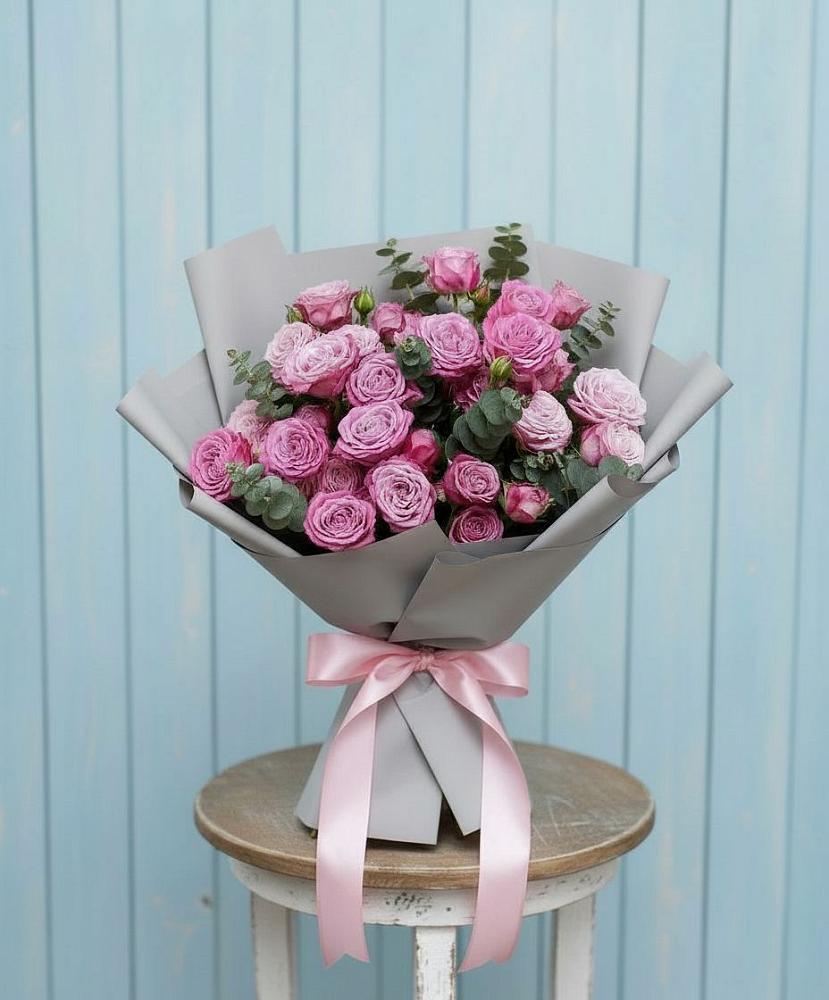 Букет цветов из: Розы в Старонижестеблиевской