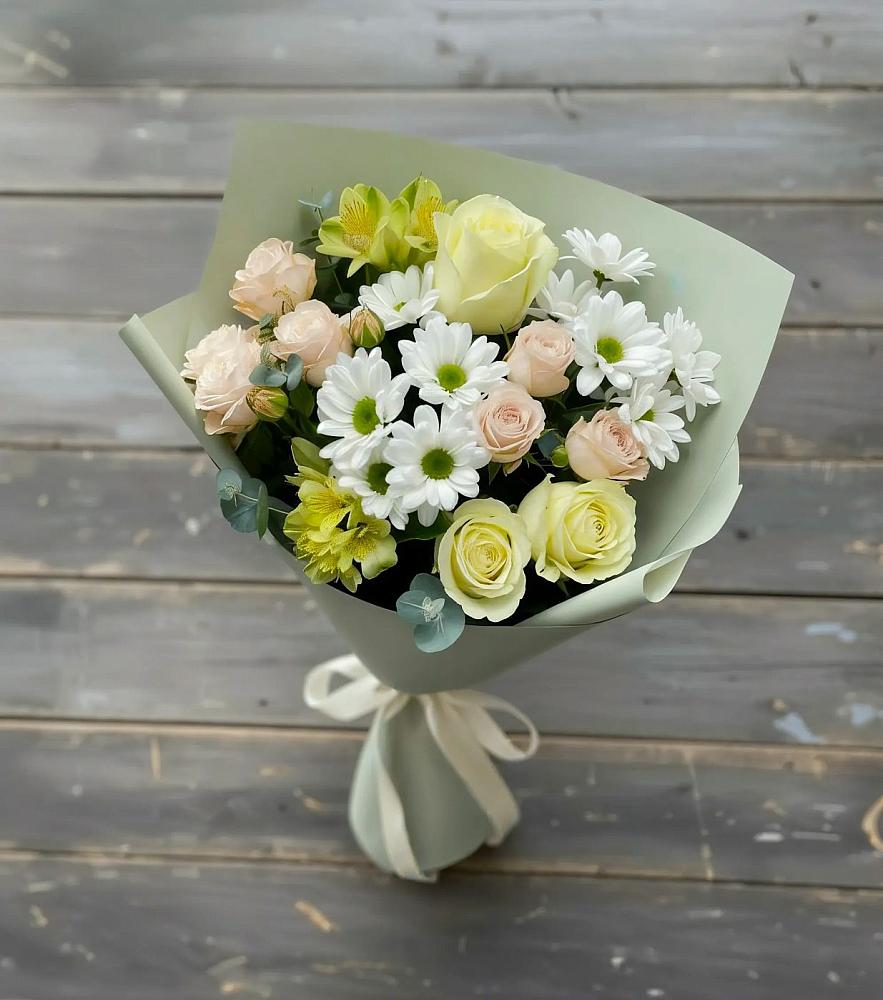 Букет цветов из: Альстромерии, Розы и Хризантемы в Старонижестеблиевской