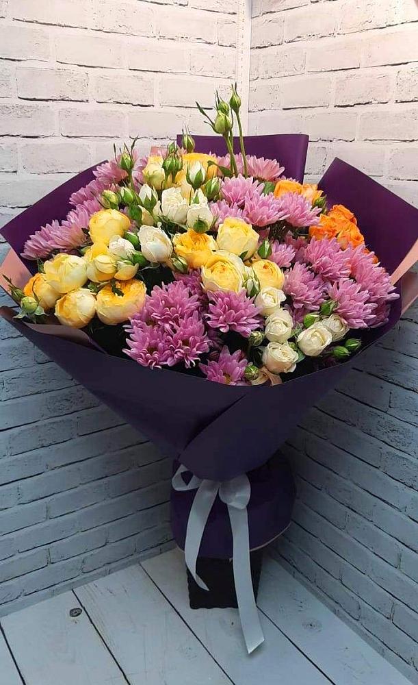 Букет цветов из: Хризантемы и Розы в Старонижестеблиевской