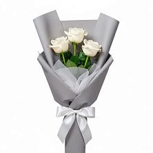 Букет 3 белые розы в Старонижестеблиевской