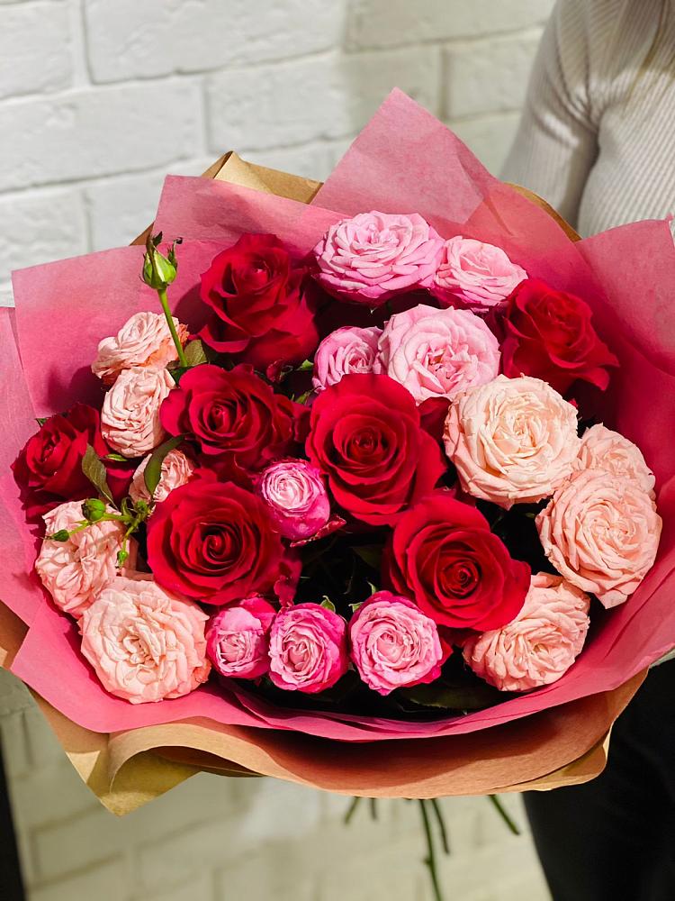 Букет цветов из: Розы в Старонижестеблиевской