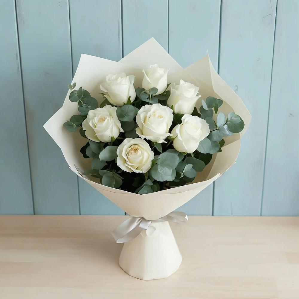 Букет Белые розы в Эвкалипте в Старонижестеблиевской