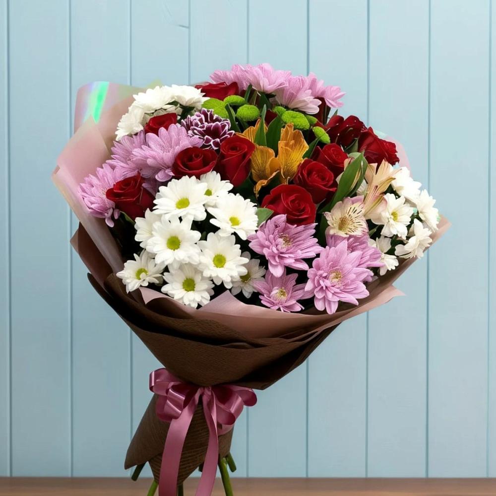 Букет цветов из: Розы, Хризантемы и Альстромерии в Старонижестеблиевской