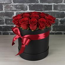 Цветочная композиция из Розы в шляпной коробке в Старонижестеблиевской