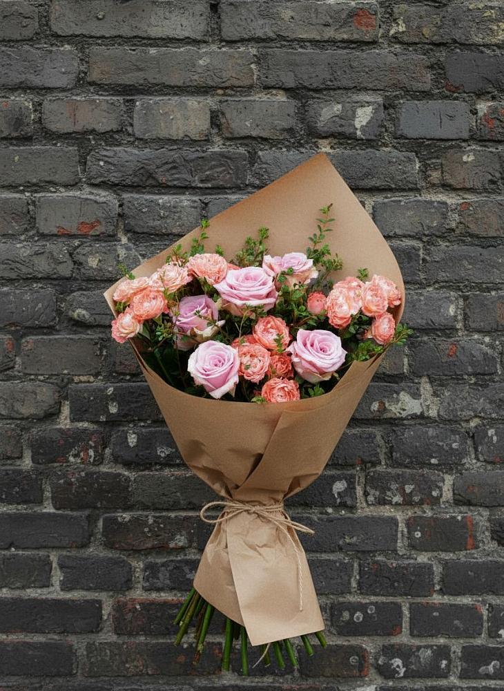 Букет цветов из: Розы в Старонижестеблиевской