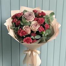 Букет цветов из:  Гвоздики и Розы #REPLACE_PRED# Старонижестеблиевской