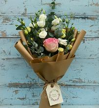 Букет цветов из:  Розы и Лизиантусы #REPLACE_PRED# Старонижестеблиевской